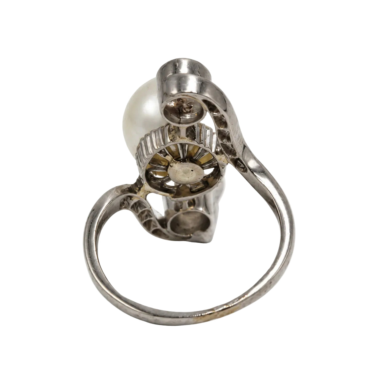 Bague Trilogie en platine, perle et diamants
