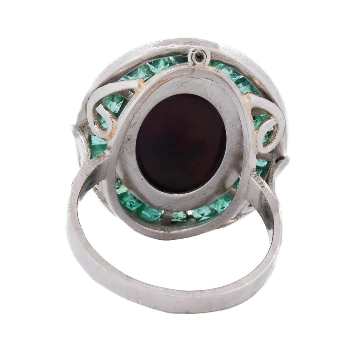Bague Cocktail en platine, opale et émeraudes