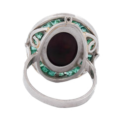 Bague Cocktail en platine, opale et émeraudes