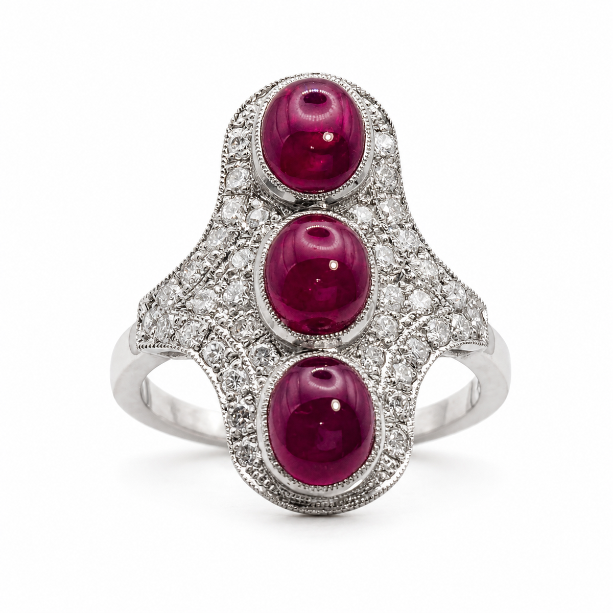 Bague Trilogie en platine, rubis et diamants