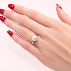 Bague Solitaire en or blanc, perle et diamants