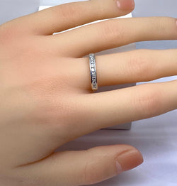 Bague Alliance en or blanc  et Diamants