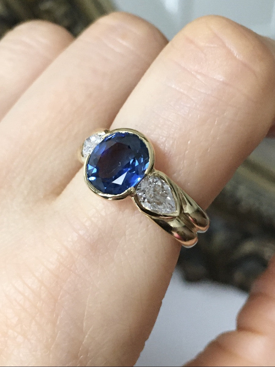 Bague Trilogie en or jaune, saphir et diamants