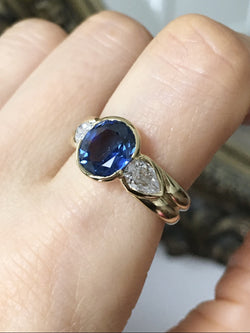 Bague Trilogie en or jaune, saphir et diamants