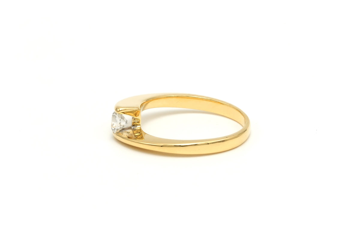 Bague Solitaire en or jaune et diamant