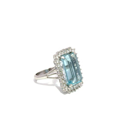 Bague Entourage en or blanc, aigue-marine et diamants