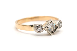 Bague Trilogie en or blanc, or jaune et diamants