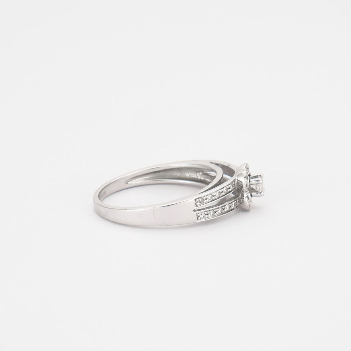 Bague Solitaire MAUBOUSSIN Chance of Love n°1 en or blanc et diamants