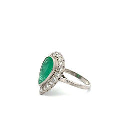 Bague Entourage en platine, émeraude et diamants
