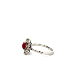 Bague Entourage en or blanc, rubis et diamants