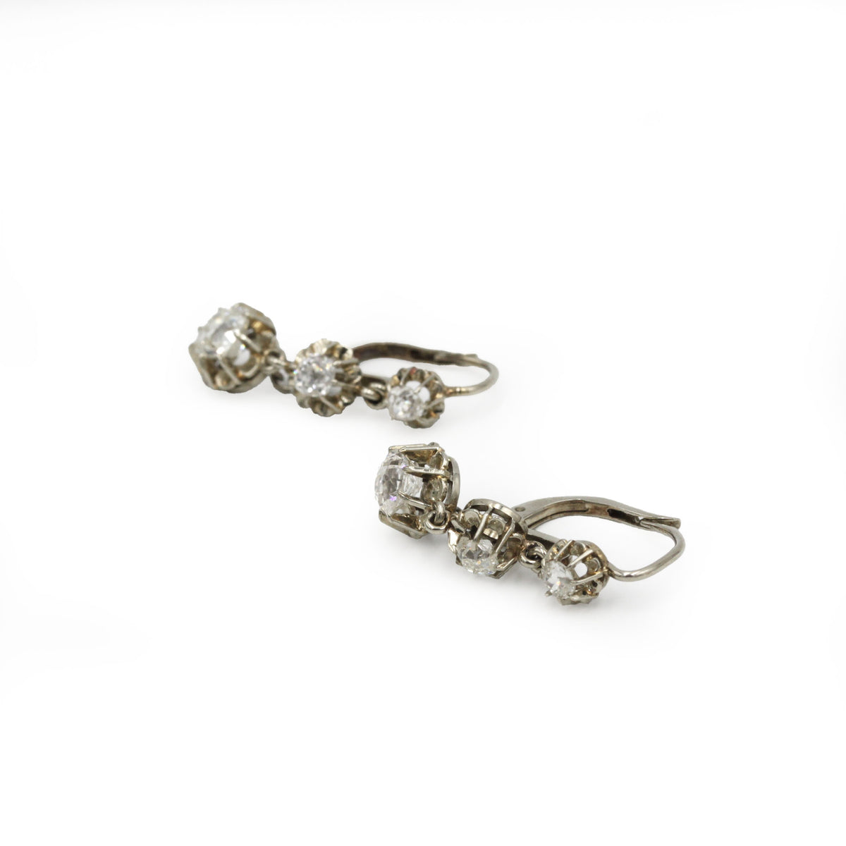 Boucles d'oreilles Dormeuses en or blanc et diamants