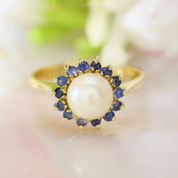 Bague Entourage en or jaune, perle et saphirs