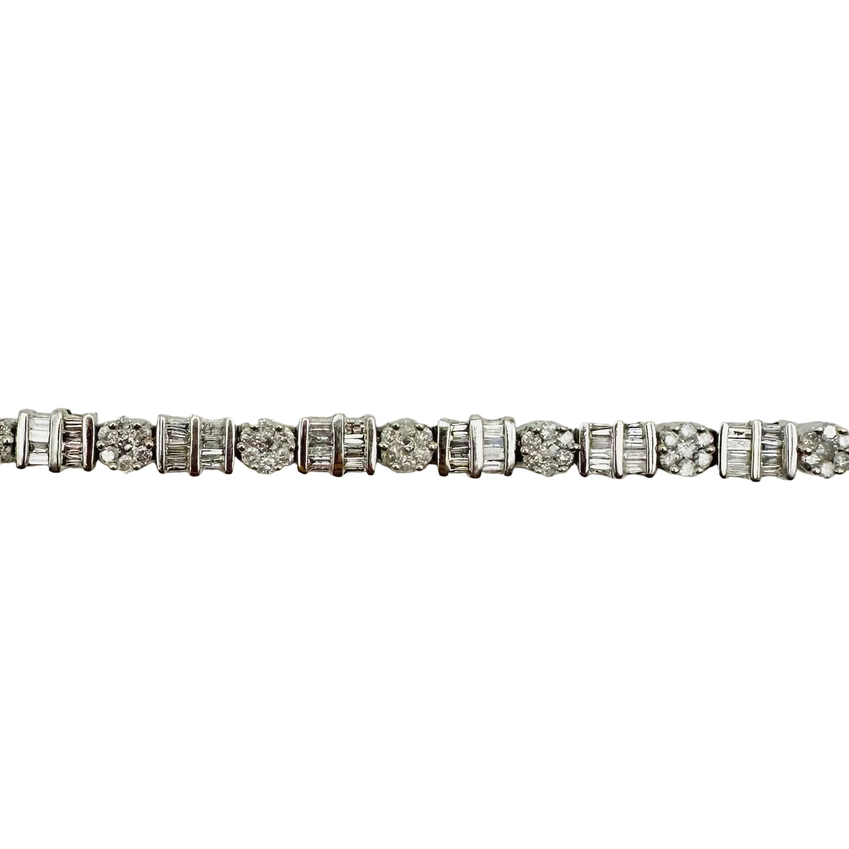 Bracelet en or blanc et diamants