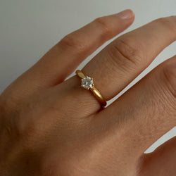 Bague Solitaire en or jaune et diamant