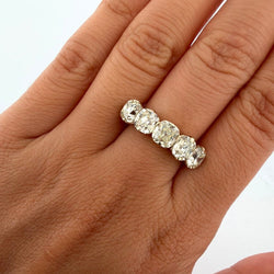 Bague Alliance en or blanc et diamants