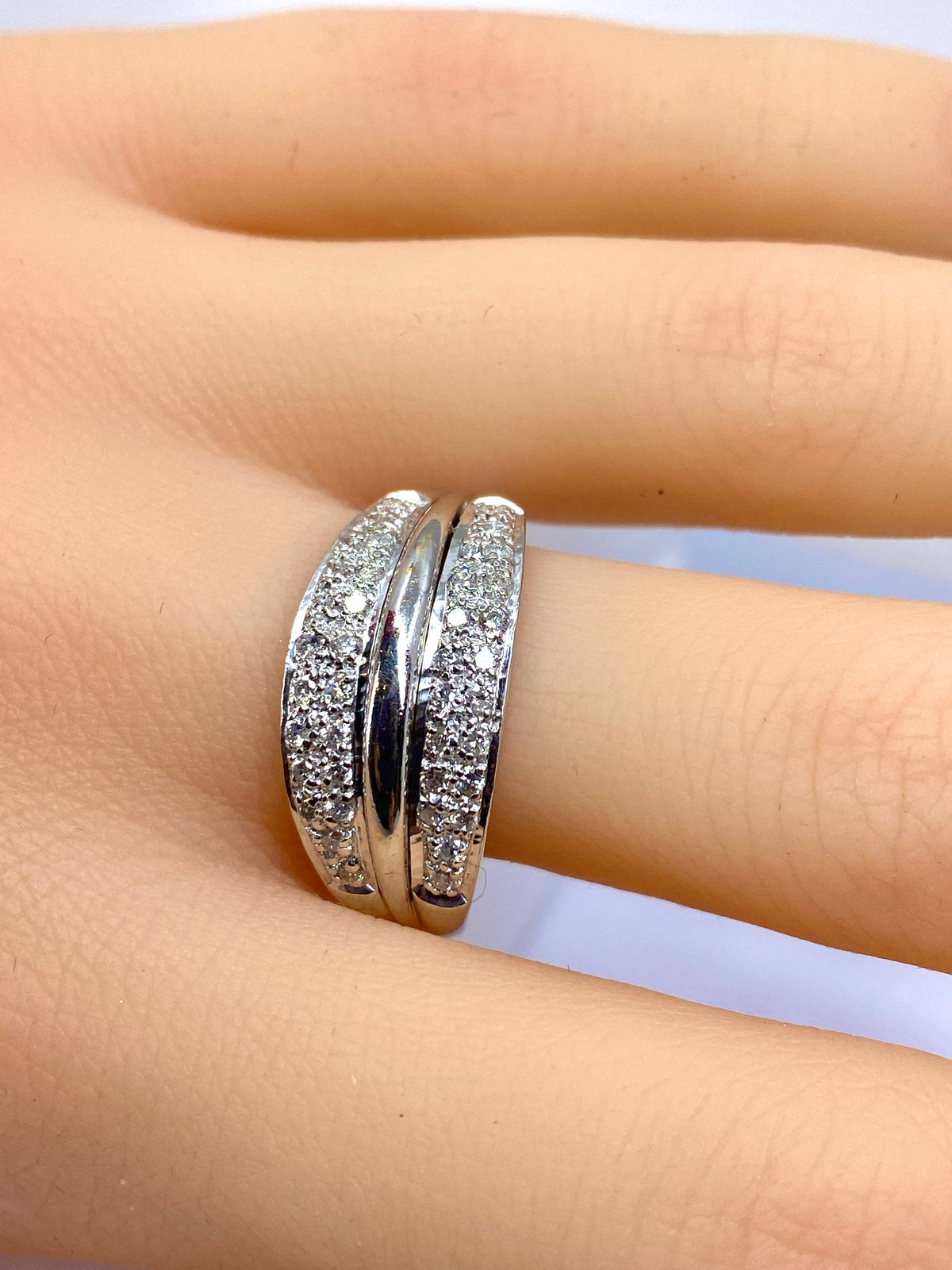 Bague Jonc en or et diamants