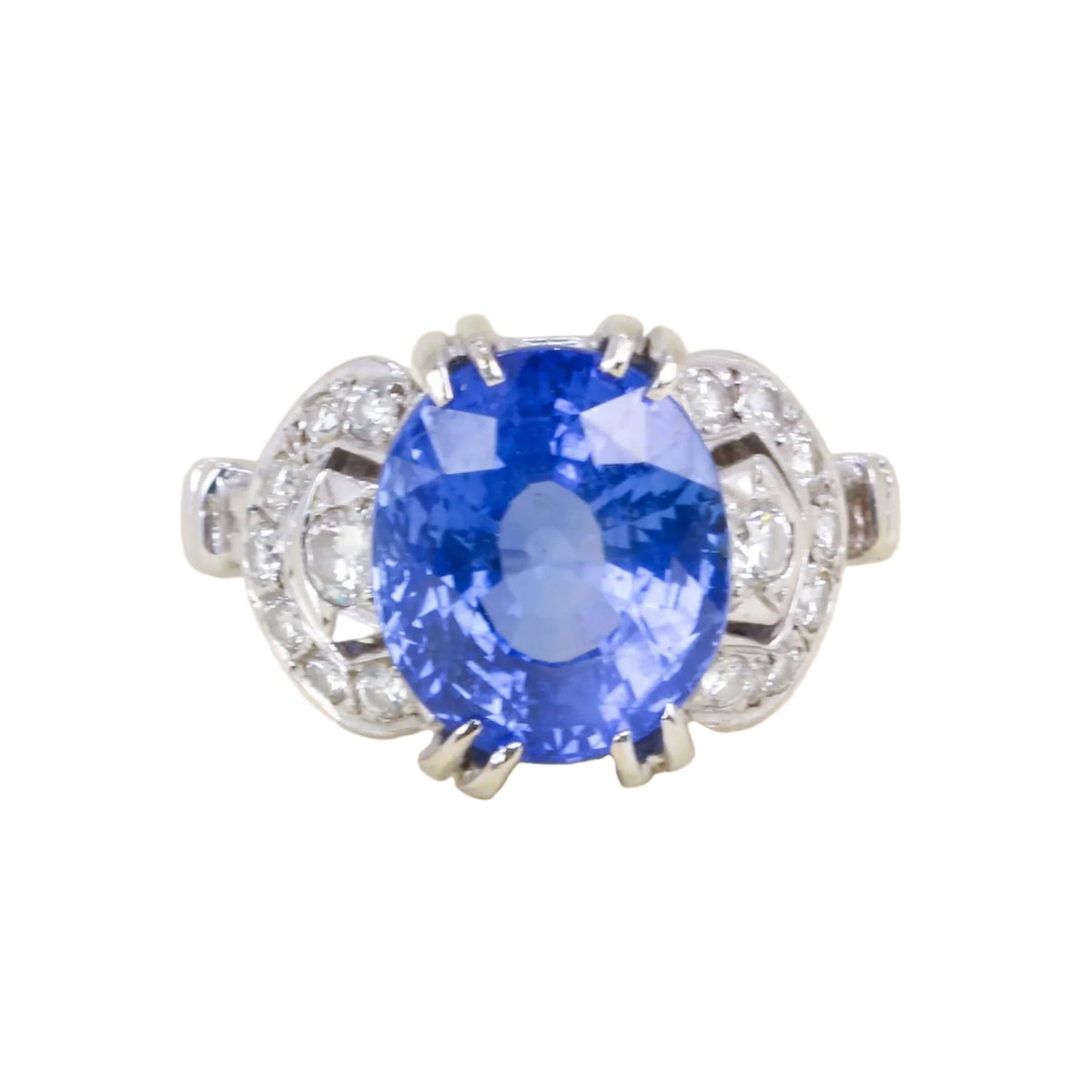 Bague en platine, saphir et diamants