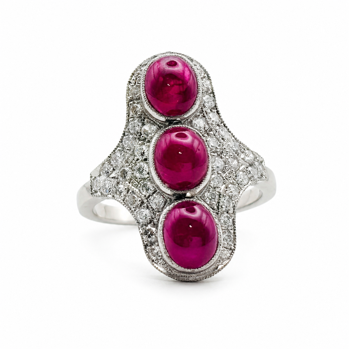Bague Trilogie en platine, rubis et diamants