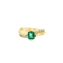 Bague Solitaire en or jaune, émeraude et diamants