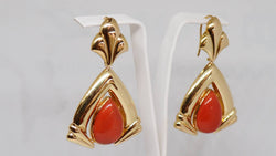 Boucles d'oreilles Pendantes en or jaune et corail