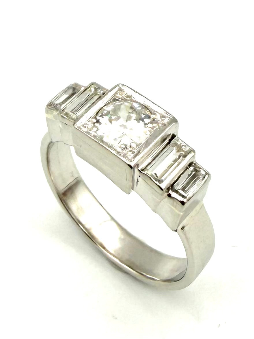 Bague en platine et diamants