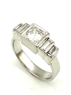 Bague en platine et diamants