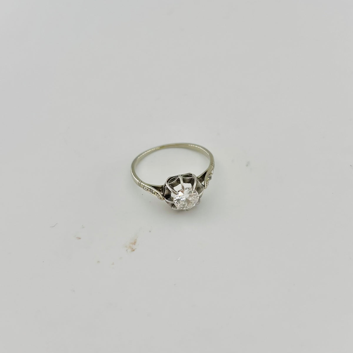 Bague Solitaire en or blanc, platine et diamants