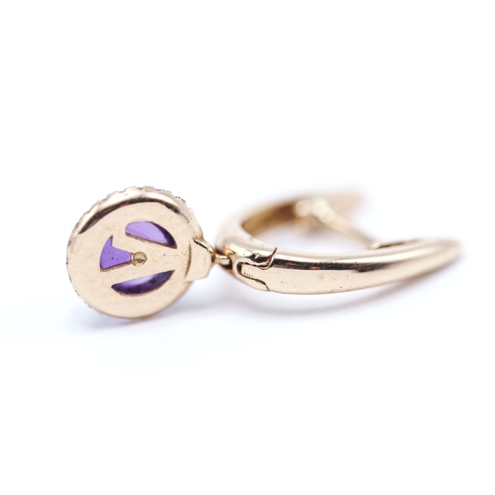 Boucles d'oreilles Pendantes en or jaune, améthystes et diamants