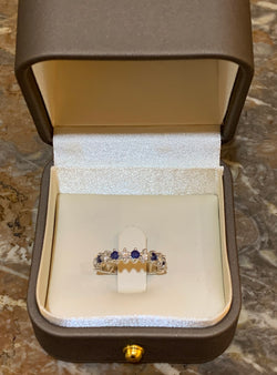 Bague Alliance en or blanc, saphirs et diamants