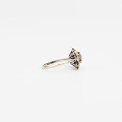 Bague Marguerite en or blanc et diamants