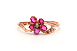 Bague en or jaune, saphirs et perles