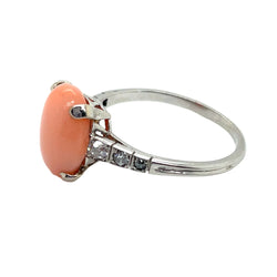 Bague Solitaire en platine, corail et diamants
