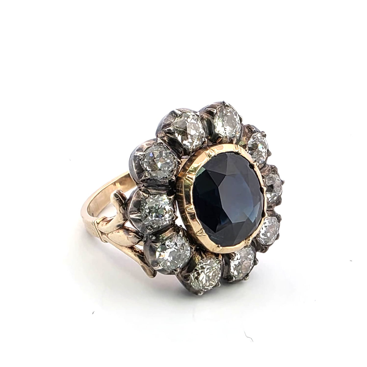 Bague Marguerite en or jaune, argent, saphir et diamants