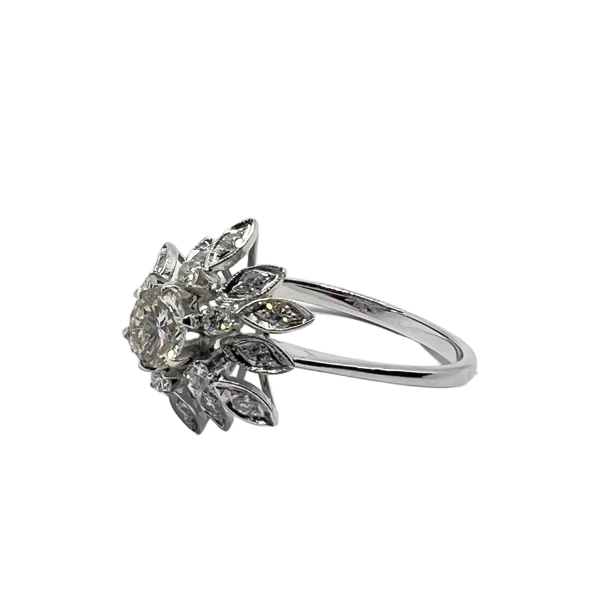 Bague Marguerite en or blanc et diamants