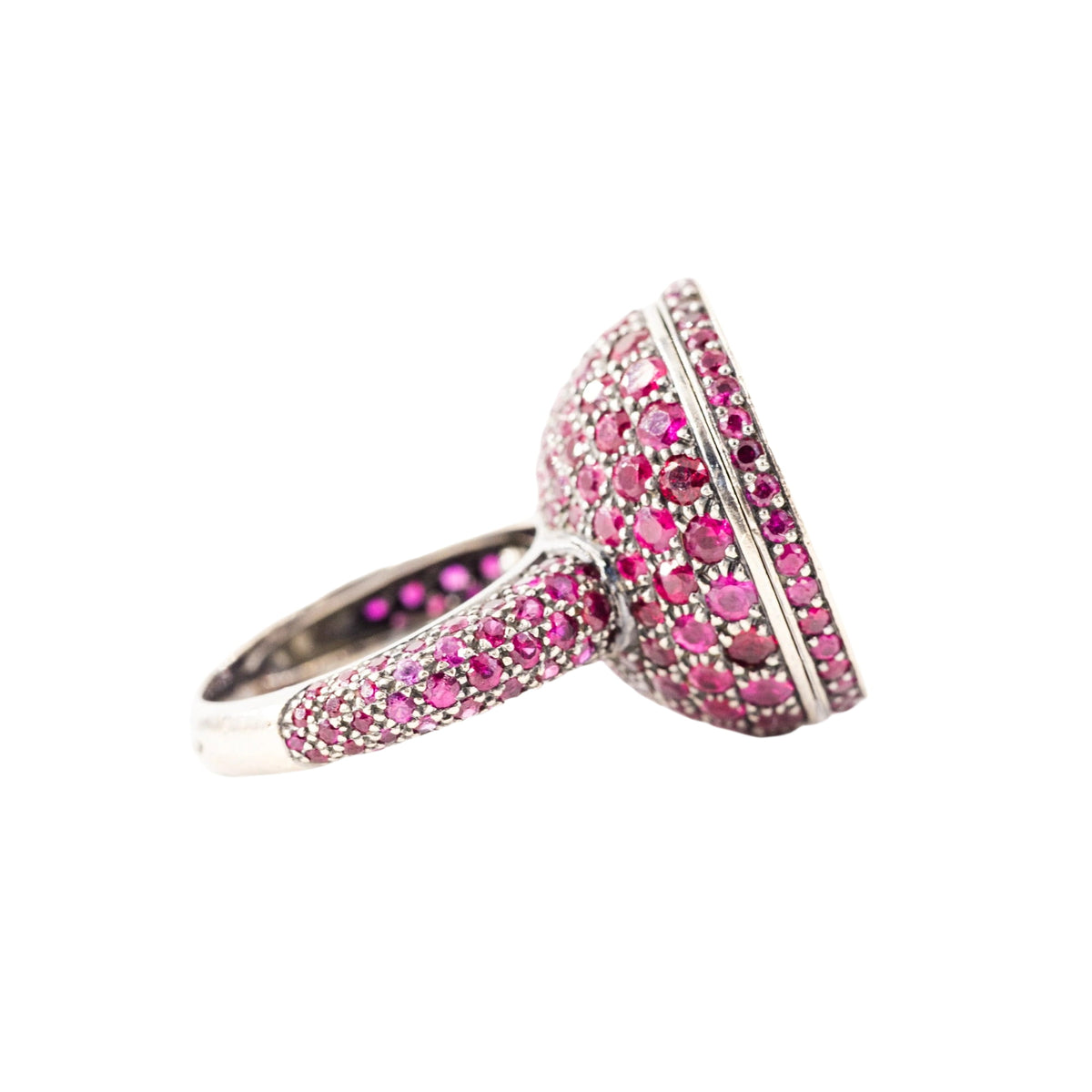 Bague BOUCHERON "Secret" en or blanc et rubis