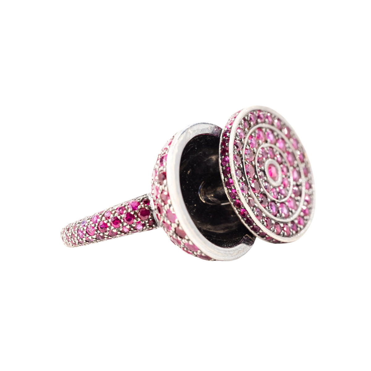 Bague BOUCHERON "Secret" en or blanc et rubis