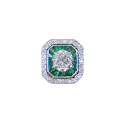 Bague Entourage en platine, émeraudes et diamants