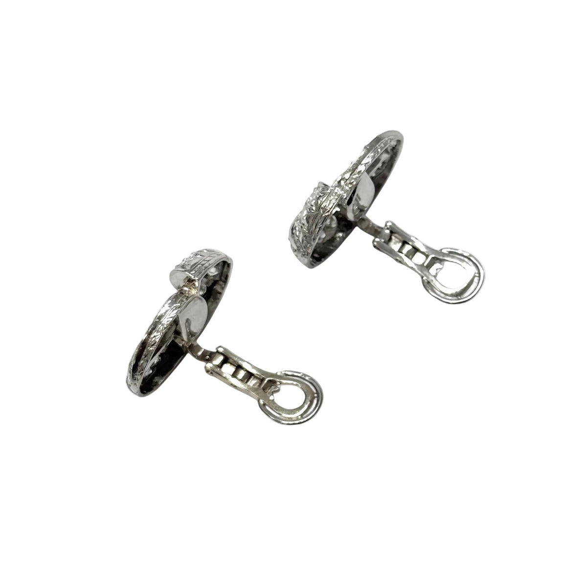 Clips d'oreilles platine et diamants