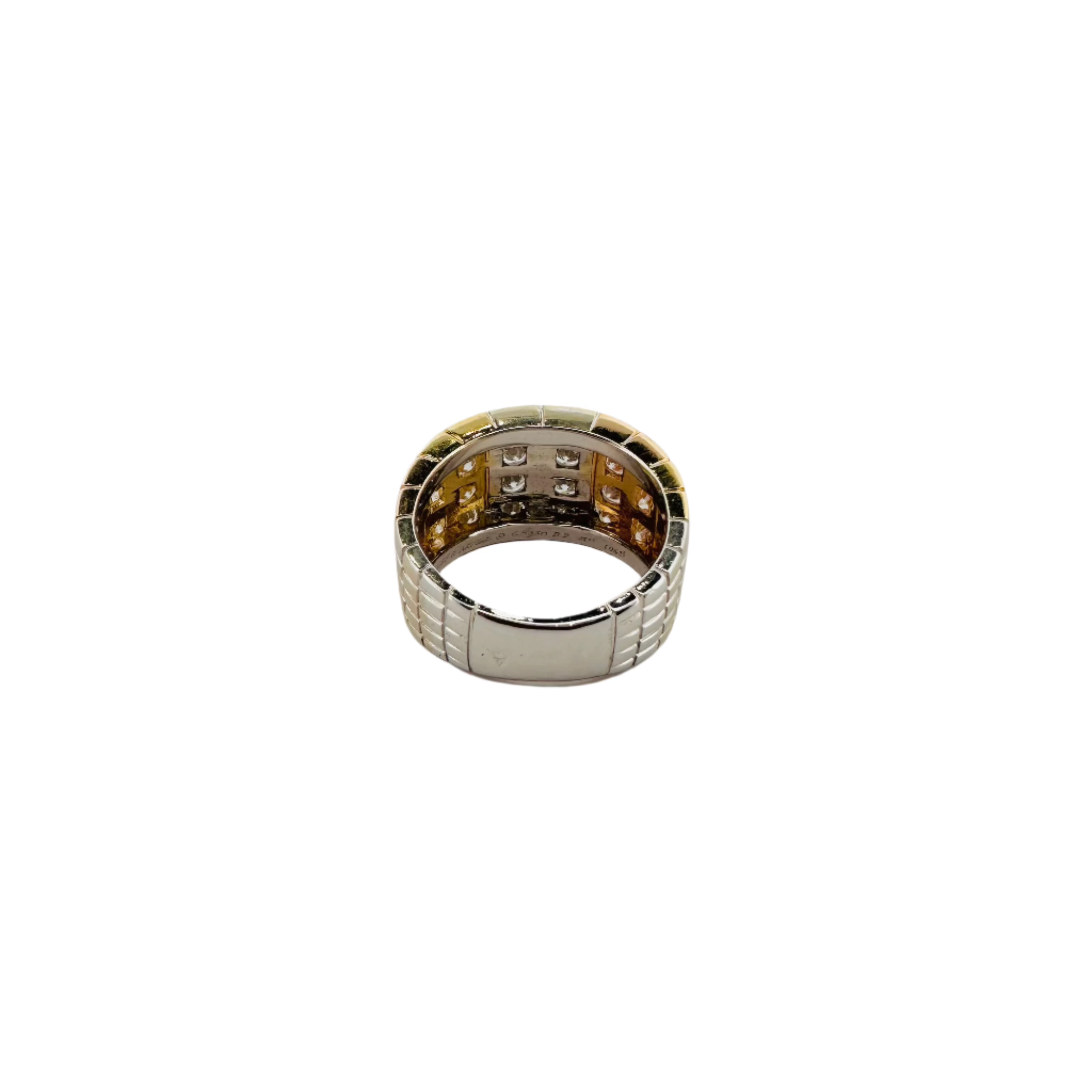 Bague Chevalière VAN CLEEF & ARPELS en or jaune, or blanc, or rose et diamants