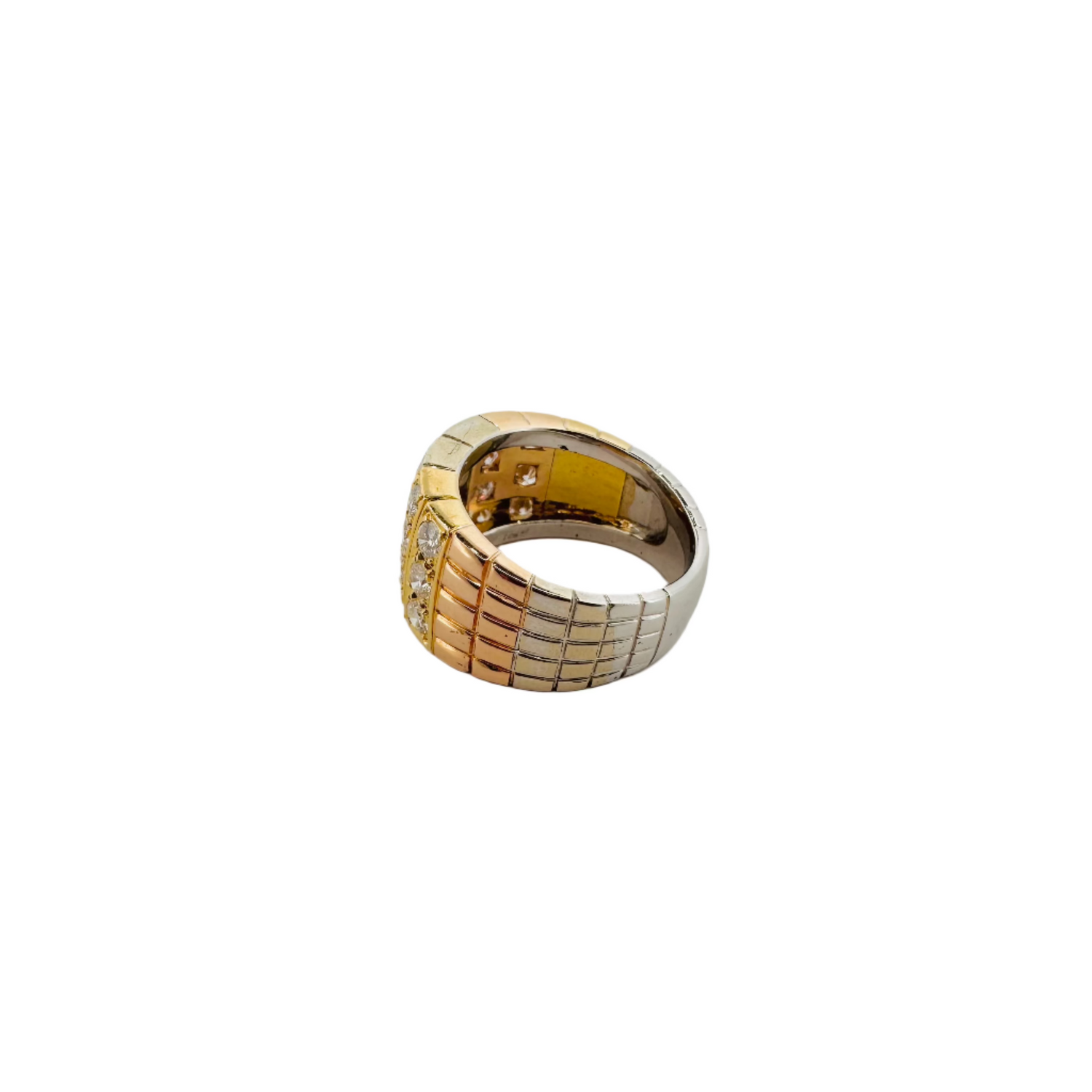 Bague Chevalière VAN CLEEF & ARPELS en or jaune, or blanc, or rose et diamants
