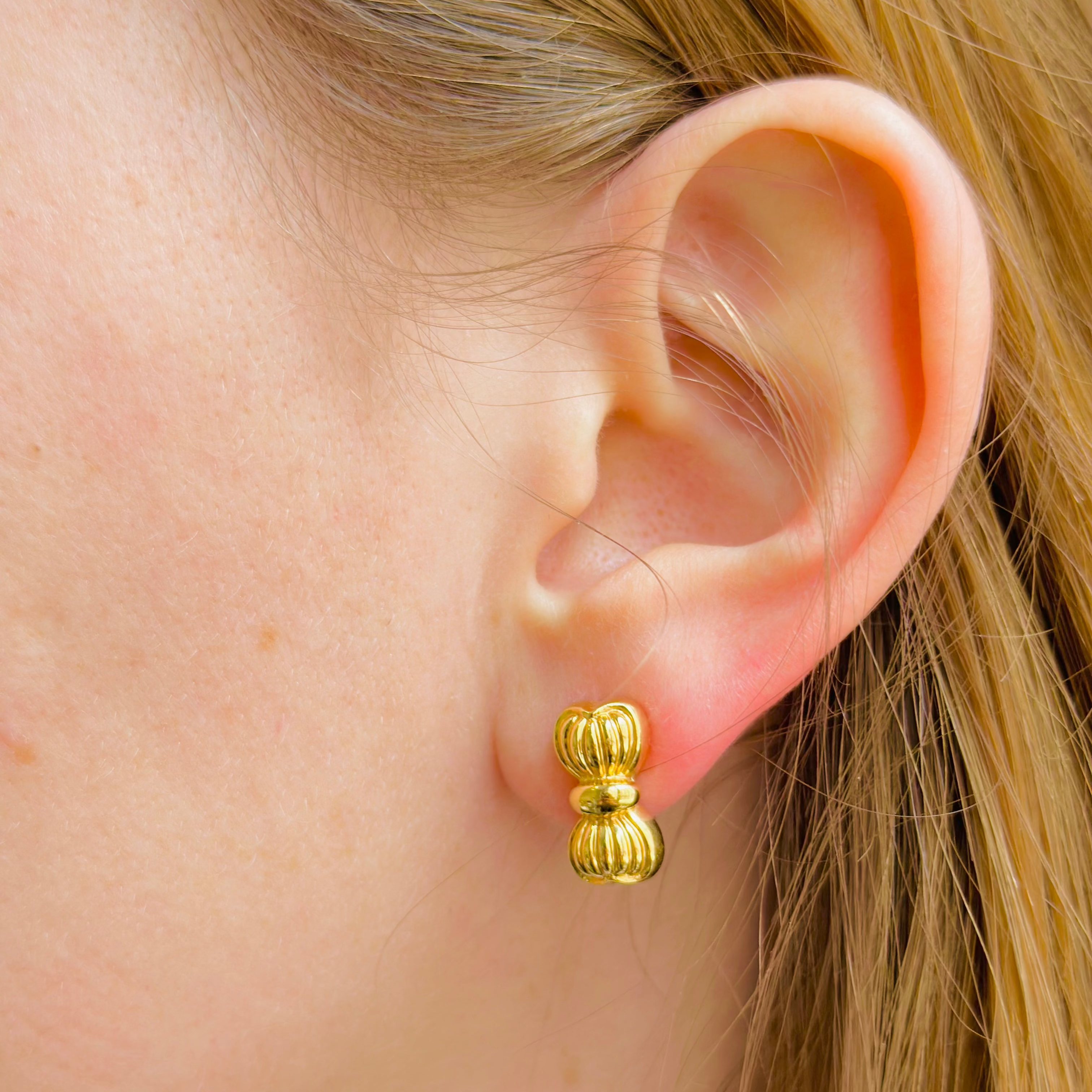 Boucles d'oreilles Clip BOUCHERON Noeuds en or jaune
