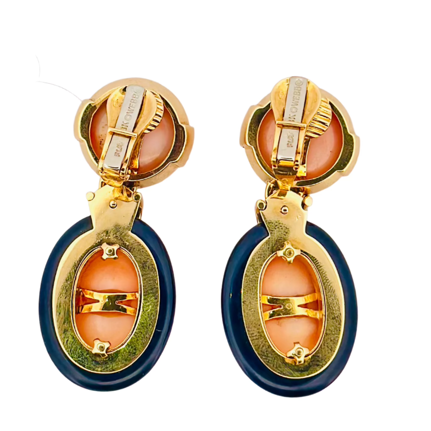 Boucles d'oreilles Clip DAVID WEBB en or jaune, corail, onyx et diamants