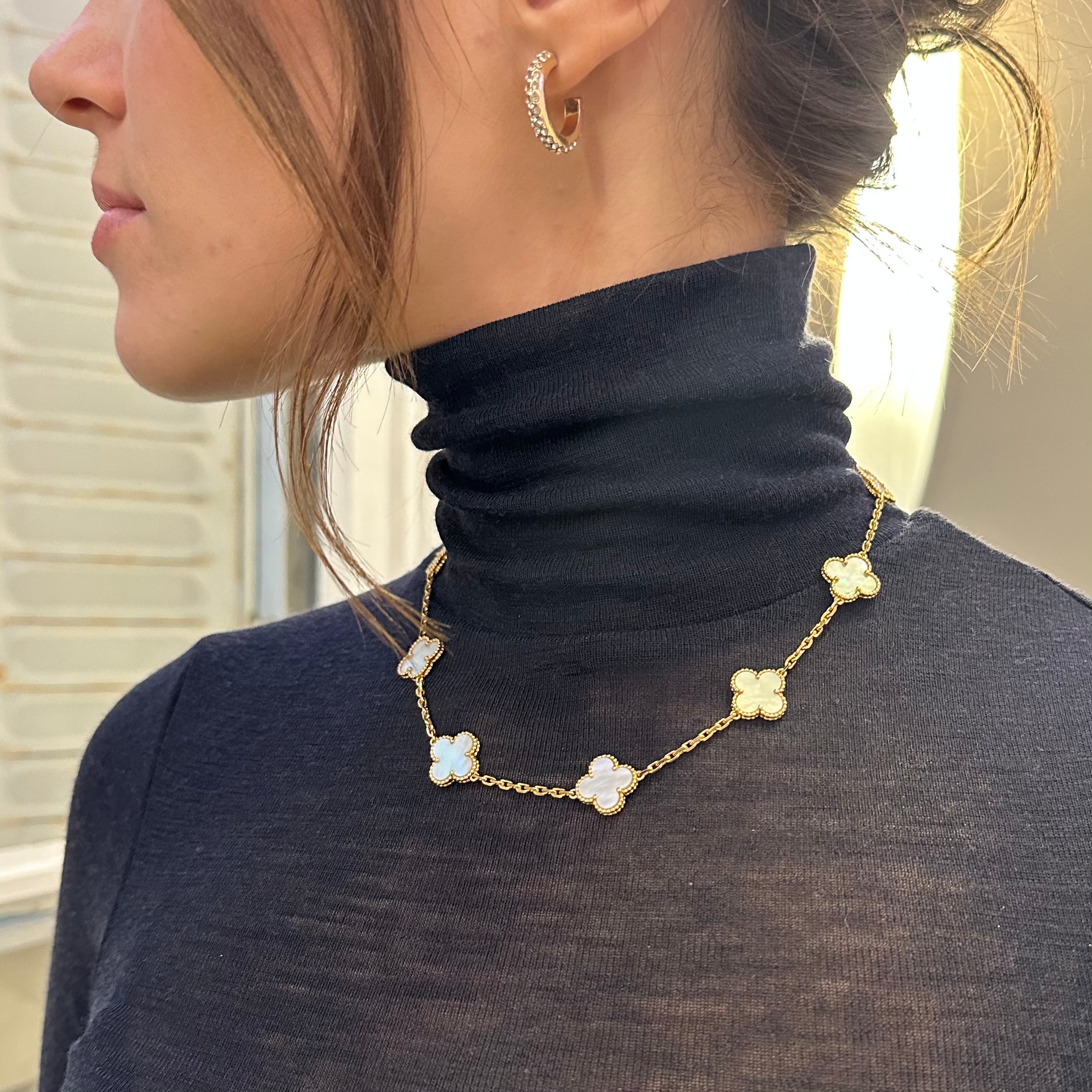 Collier VAN CLEEF & ARPELS "Vintage Alhambra" 10 motifs en or jaune et nacre