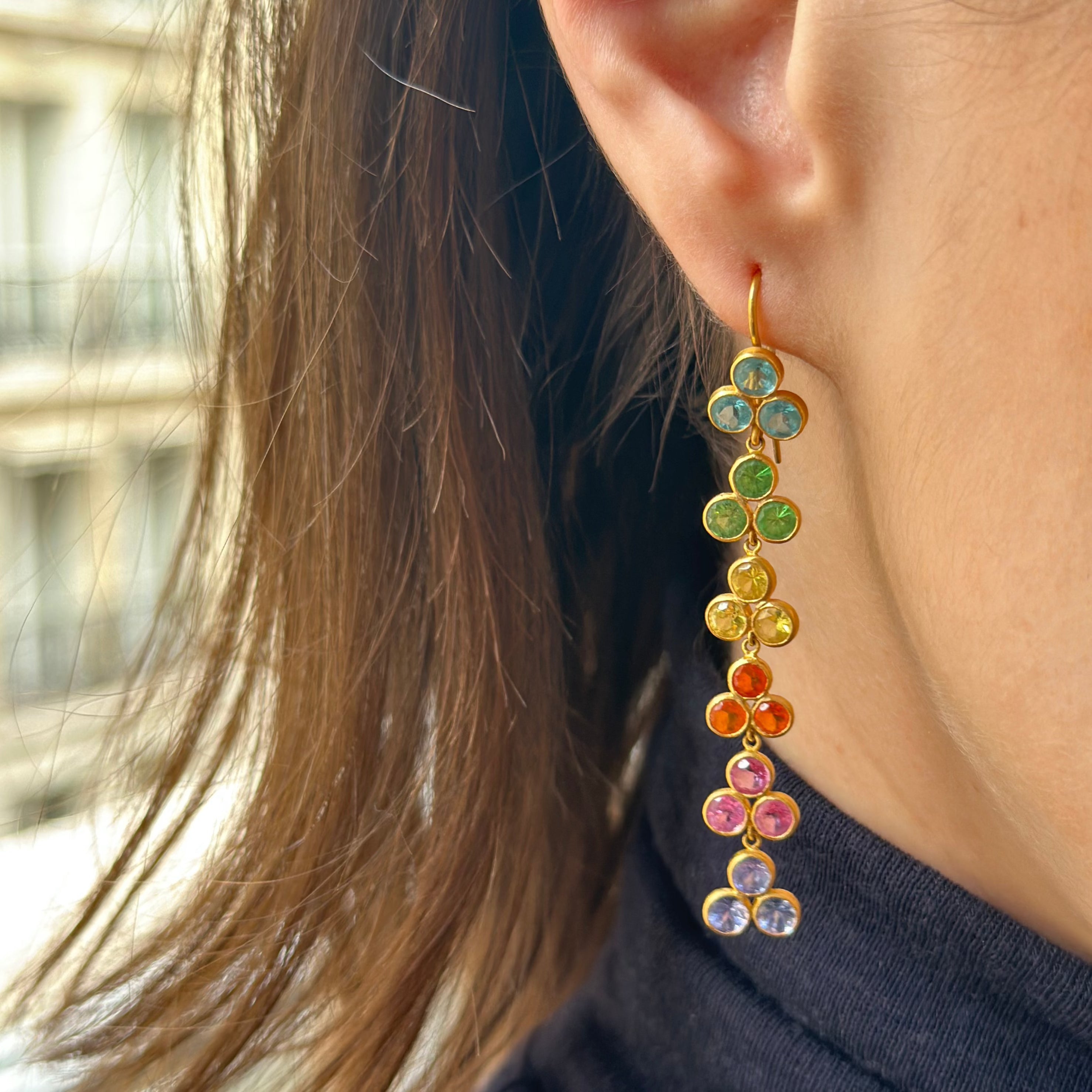 Boucles d'oreilles Pendantes MARIE-HELÈNE DE TAILLAC en or jaune et pierres fines