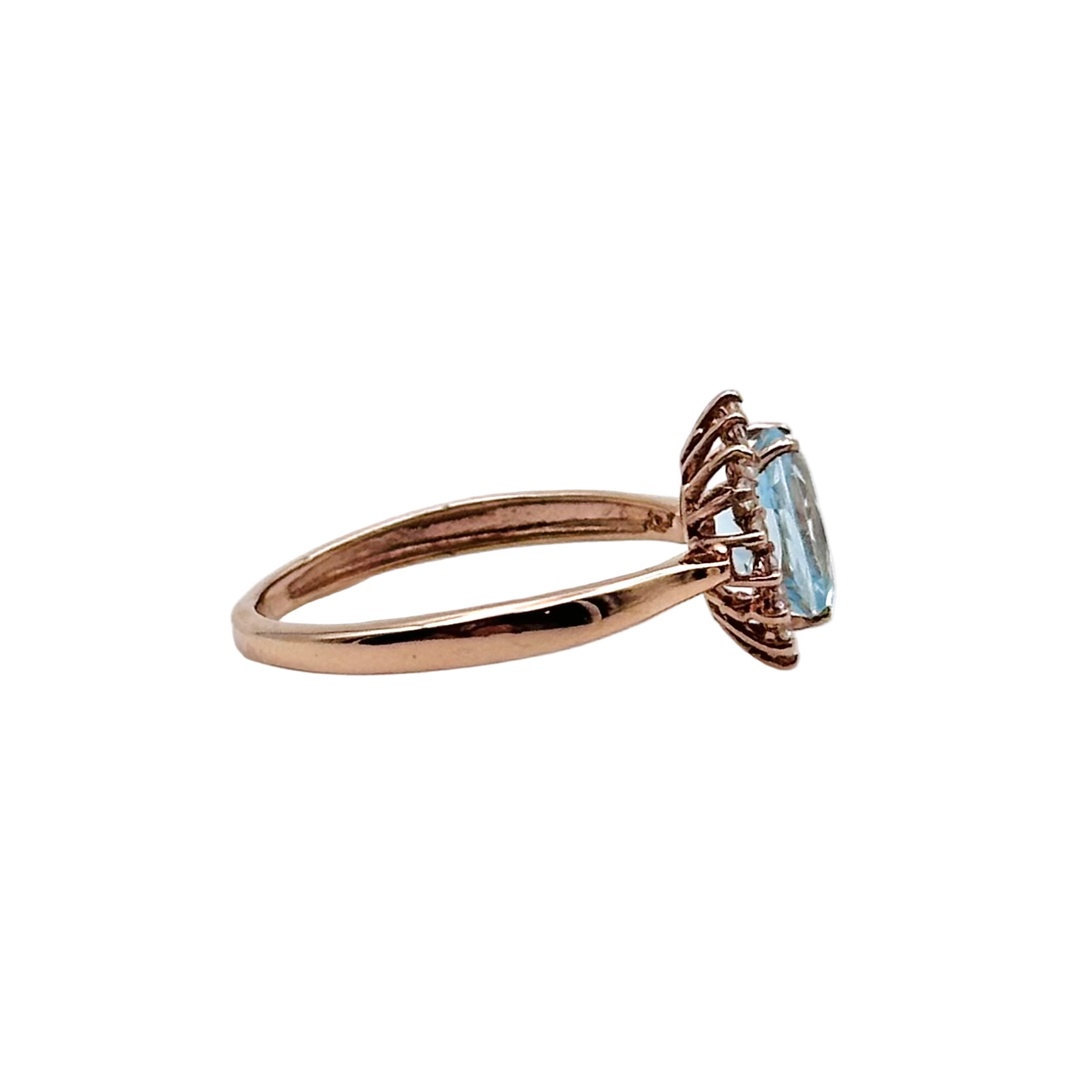 Bague Entourage en or rose et topaze