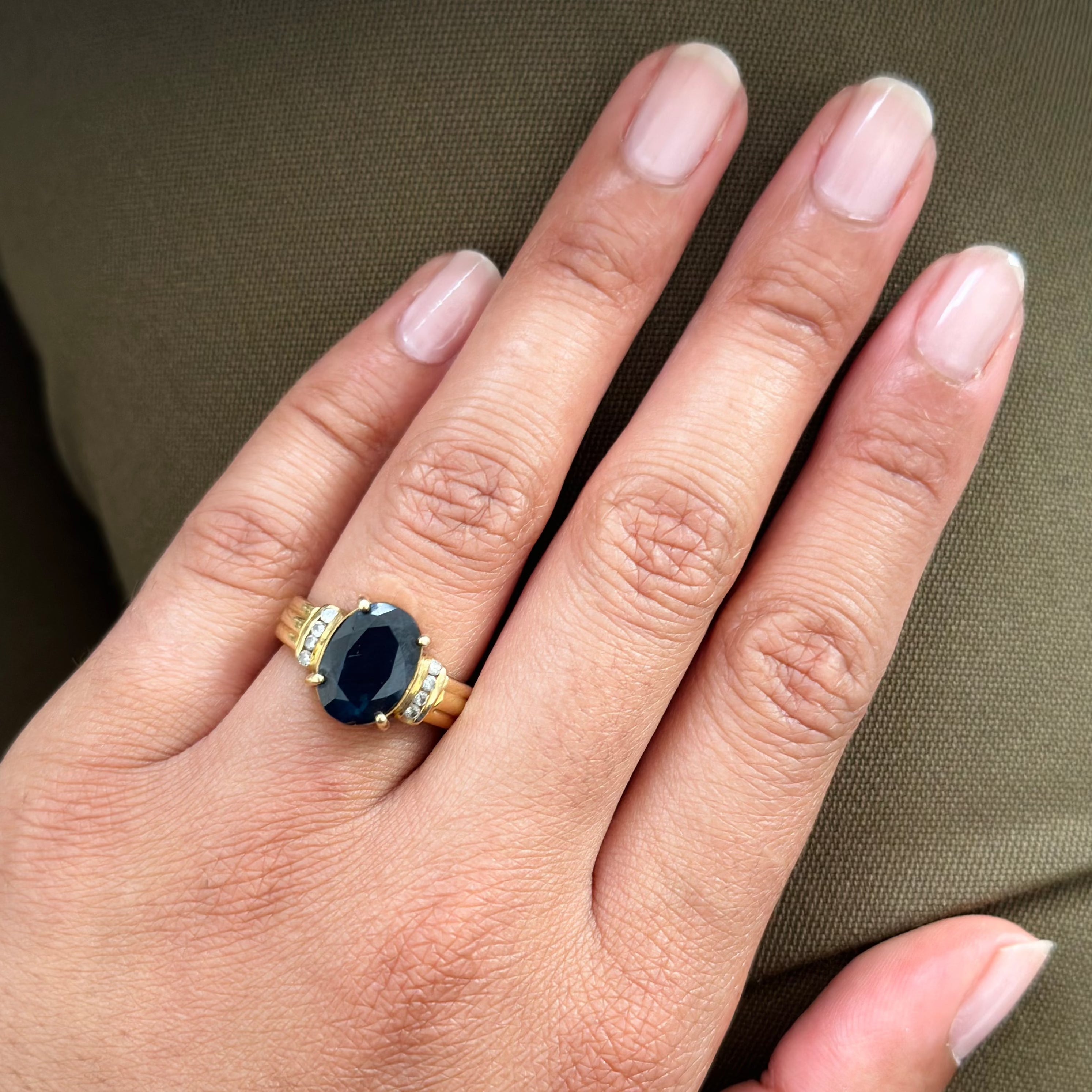 Bague en or jaune saphir et diamants