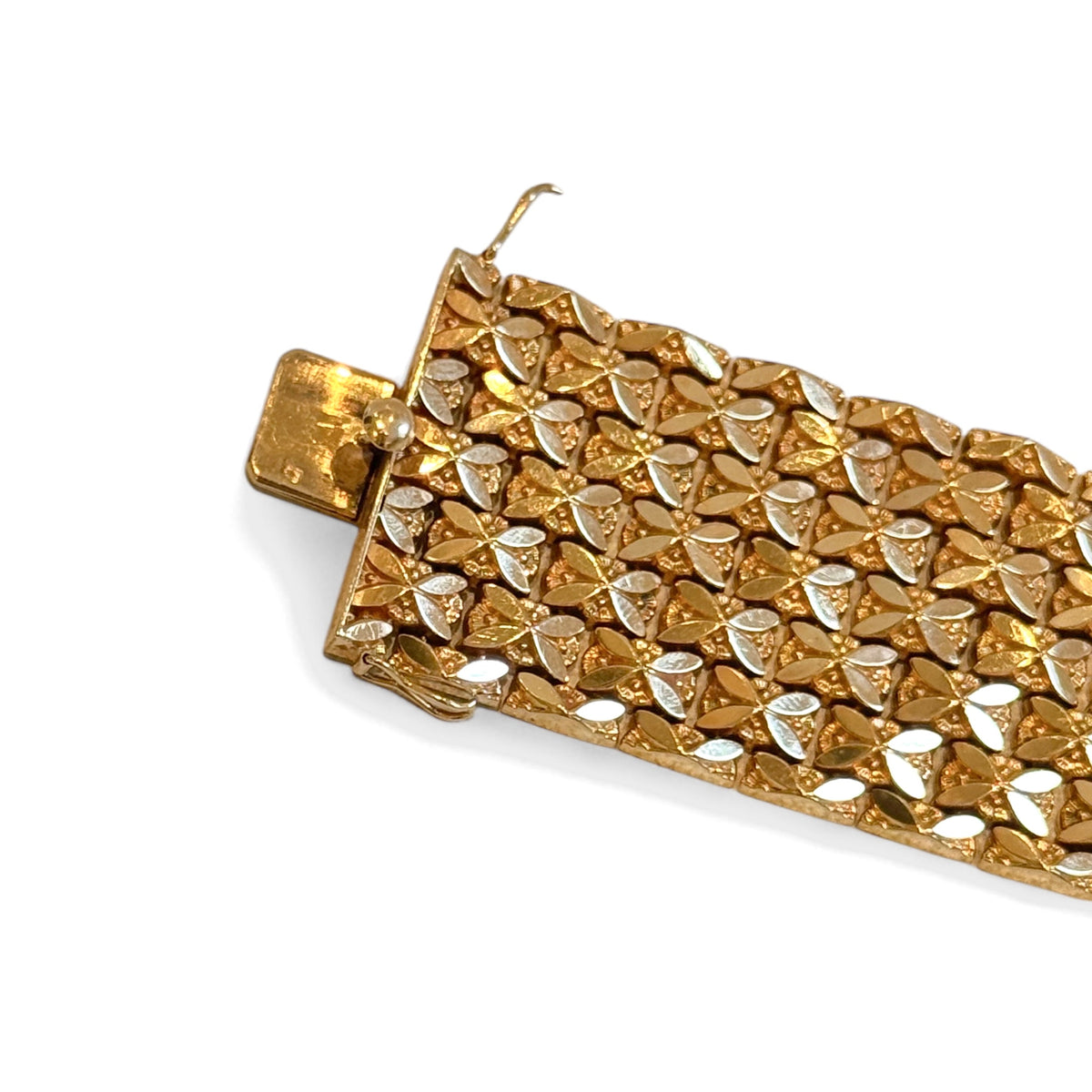 Bracelet manchette souple à maille fleurie