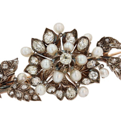 Broche Épingle en or rose, argent, perles et diamants