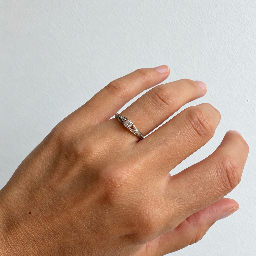Bague Solitaire en or jaune et diamants