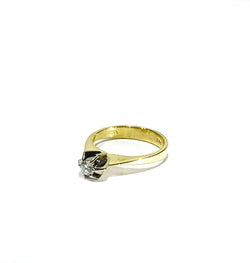 Bague Solitaire en or jaune et diamants
